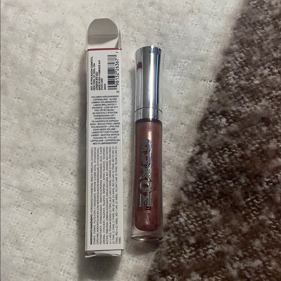 Buxom Plumping Lip Gloss - Shimmering Pink - Picture 3 of 6